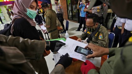 Indonesia bans internal travel ahead of Eid holidays over COVID fears