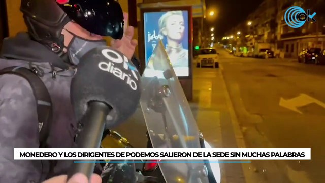 Monedero y los dirigentes de Podemos abandonaron la sede apesadumbrados y sin muchas palabras