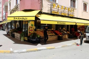 Kısıtlamadan muaf olan iş yerleri hizmet vermeye devam ediyor
