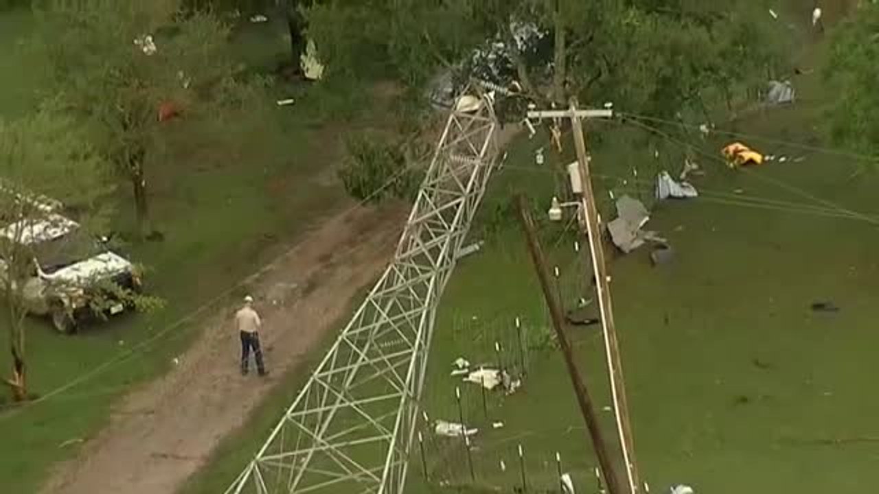 8 heridos y cuantiosos destrozos por varios tornados en Texas y Alabama