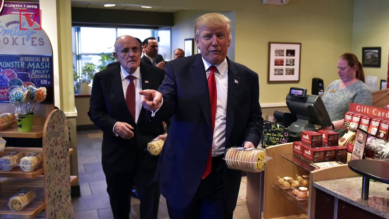 Giuliani’s Allies Press Trump to Pay His Legal Fees