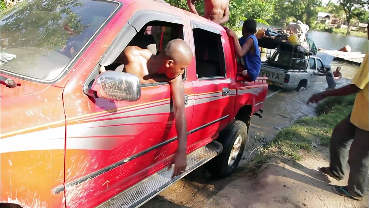 Les routes de l'impossible - Madagascar : pistes, saphirs et bois précieux