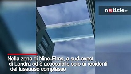 Londra, ecco la Sky pool: la piscina sospesa che collega due palazzi al decimo piano