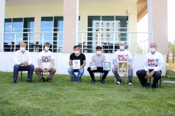 Evlat nöbetindeki baba, HDP'yi 'Vampire' benzeterek çocuğunu istedi