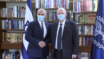 رئيس الدولة الإسرائيلية يكلف زعيم المعارضة يائير لبيد تشكيل الحكومة