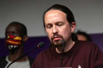 Iglesias huye tras ser humillado en las urnas y deja la política