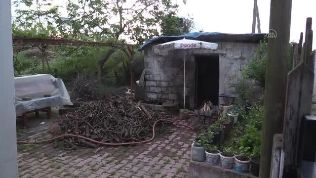 Mangal yakmak için kullanılan benzinin parlaması sonucu anne ve çocuğu yaralandı