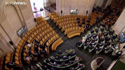 Bicentenaire de la mort de Napoléon : l'exercice d'équilibriste d'Emmanuel Macron