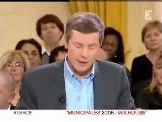 Pierre freyburger ne peut pas parler sans ses notes