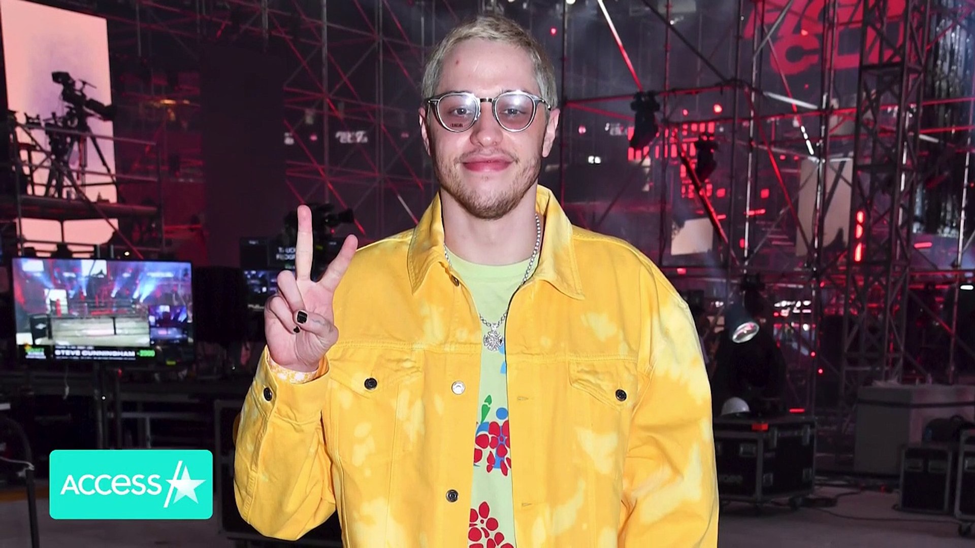 ⁣Pete Davidson Weighs In On Elon Musk Hosting ‘SNL’