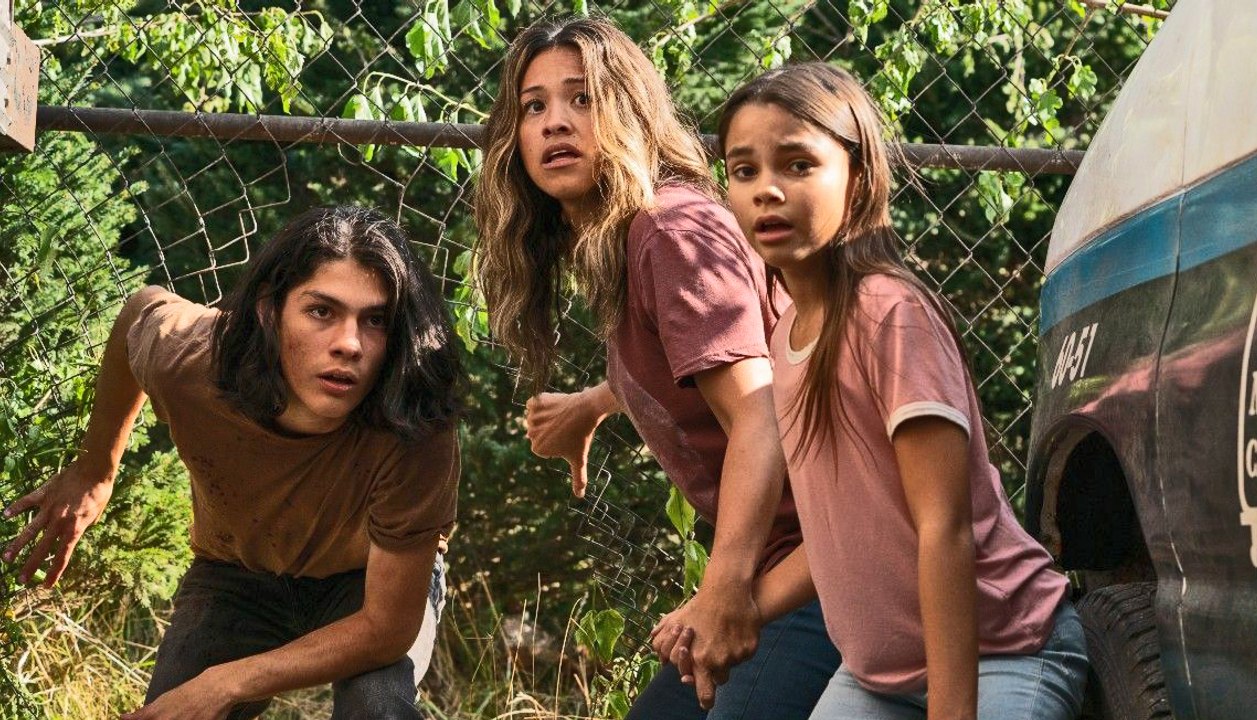 Awake  - Netflix Trailer (Deutsch) HD