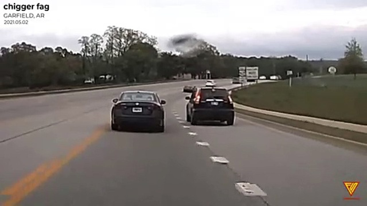 Another close call but not in kc 2021.05.02 — GARFIELD, AR