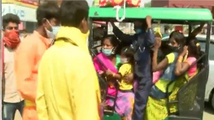 Lockdown: 17 people on one e-rickshaw, vehicle seized