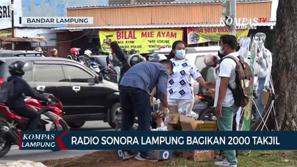 Radio Sonora Lampung Bagikan 2000 Takjil Saat Ramadan