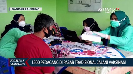 Serentak 1500 Pedagang di Pasar Tradisional Jalani Vaksinasi Covid-19