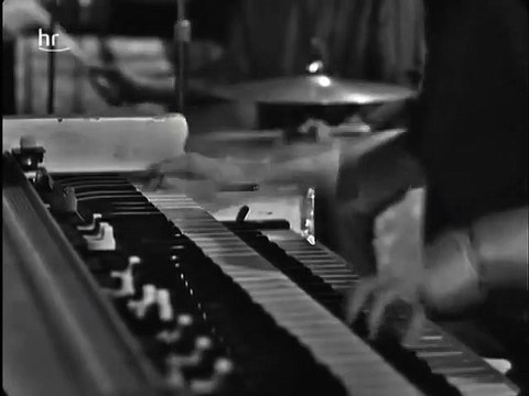 Cherry Wainer & Don Storer Organ Grinder's Swing Melody 1966 from Beat! Beat! Beat! 1960s TV show. Epic Jazz Organist