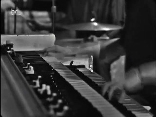 Cherry Wainer & Don Storer   Organ Grinder's Swing Melody 1966 from Beat! Beat! Beat! 1960s TV show. Epic Jazz Organist