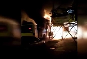 Hainler gece iş başındaydı! Yolcu otobüsünü yaktılar...
