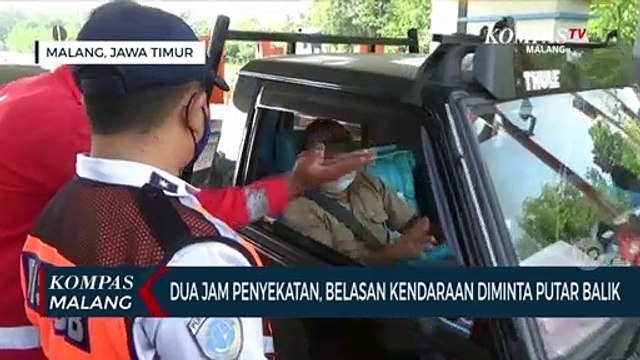 Penyekatan di Exit Tol Singosari, Belasan Kendaraan Putar Balik