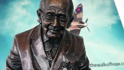 Captain Sir Tom Moore Statue Leeds