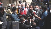 İmamoğlu Zeytinburnu’nda çöken binanın enkazında konuştu
