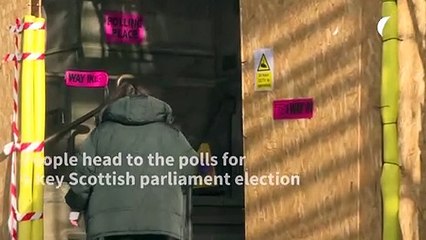 Scotland votes as independence debate heats up