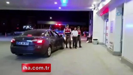 Otobüsteki Türk Bayrağı'nı indirmeye kalktı