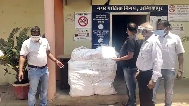 कोरोना से बचाने जायसवाल समाज की सराहनीय पहल, फं्रटलाइन वर्करों के लिए महापौर को दिए 130 पीपीई किट