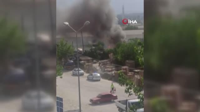 Yedi emin otoparkında araçlar alev alev yandı