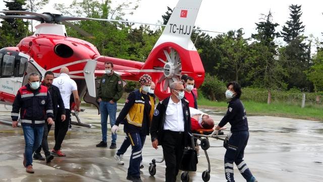 Son dakika haberi | Kazada yaralanan sağlıkçı, ambulans helikopterle hastaneye yetiştirildi