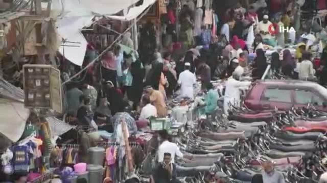 Son dakika haber... - Pakistanlılar, bayram öncesi market ve pazarlara hücum etti- Pakistan'ın birçok bölgesinde 8-16 Mayıs tarihleri arasında kısıtlaması kararı alındı