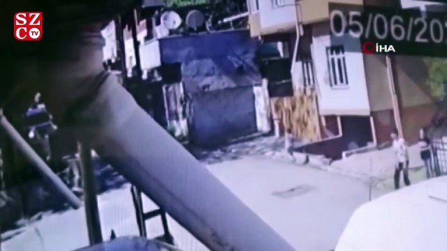 Pendik’te 6 yaşındaki çocuğun forklift altında kaldığı anlar kamerada