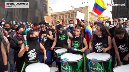 В Колумбии участники протестов попытались прорваться в здание Конгресса