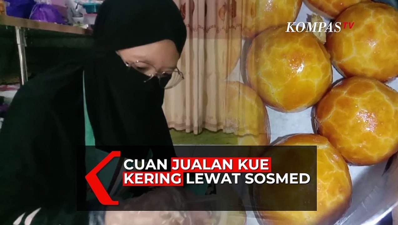 Kreatif! Tak Bisa Keluar Rumah, Ibu Rumah Tangga Ini Cuan Jualan Kue Kering Lewat Sosmed