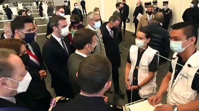 Covid-19: Vários países tentam acelerar programas de vacinação