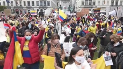 Colombianos protestan frente al Parlamento Europeo contra represión de Duque