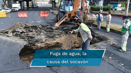 Reportan socavón de hasta ocho metros de profundidad en Venustiano Carranza
