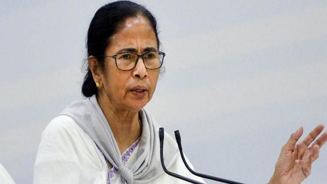 Mamata Banerjee targets BJP, Watch Nonstop 100
