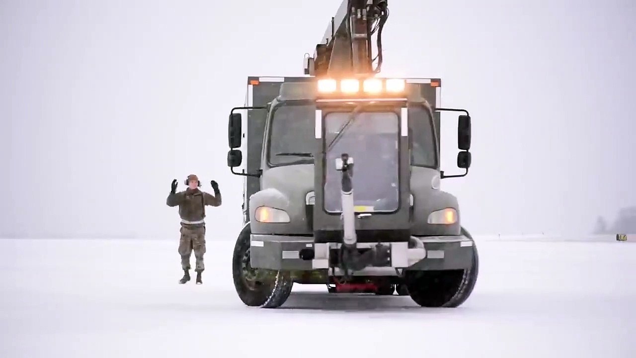 De-Icing Aircraft Before Takeoff