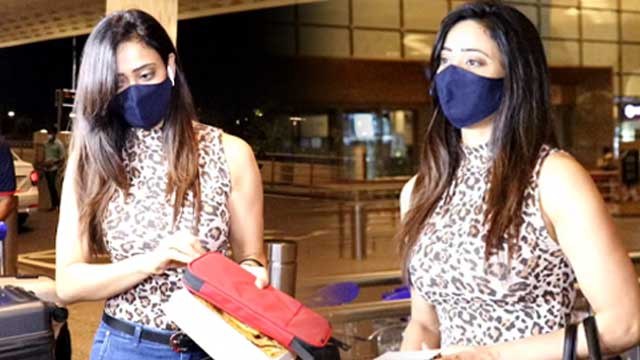 Khatron Ke Khiladi 11: Shweta Tiwari stunts करने के लिए Cape Town हुई रवाना | FilmiBeat