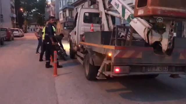 Kamyonetle çarpışan motosikletin sürücüsü ağır yaralandı