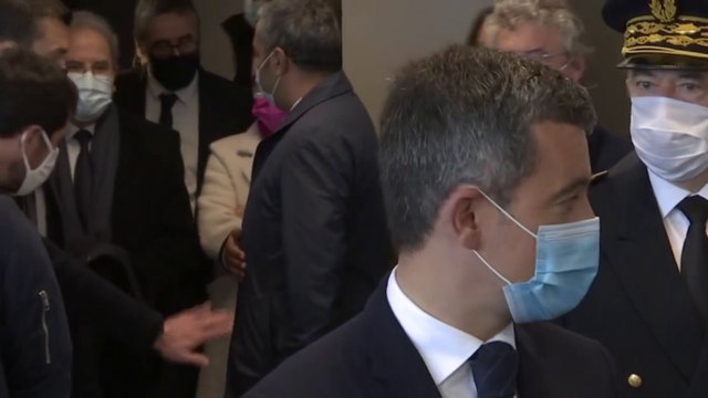 Gérald Darmanin durcit le ton sur les expulsions