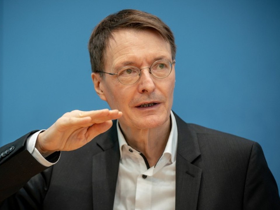 Karl Lauterbach: 'Noch drei Wochen durchhalten'