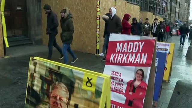 Superwahldonnerstag - Tory-Abgeordnete erobert Labour-Hochburg