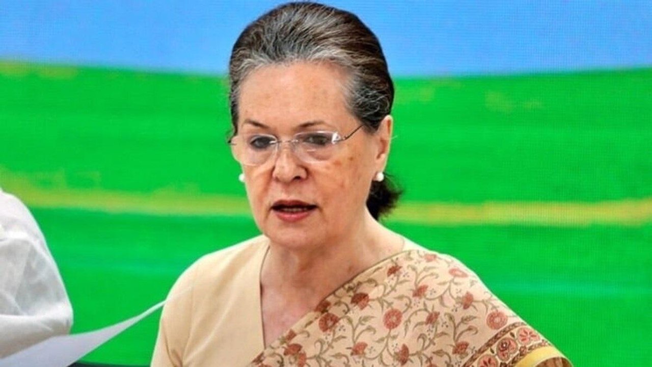 Sonia Gandhi demands to call all party meet on covid-19