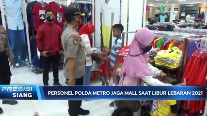 Penjagaan Pusat Perbelanjaan oleh Personel Polda Metro Jaya