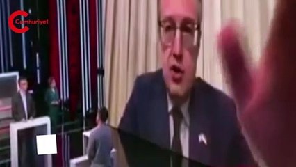 Ukraynalı bakan yardımcısının canlı yayında kediyle imtihanı