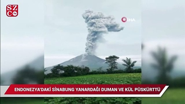 Endonezya'daki Sinabung Yanardağı duman ve kül püskürttü