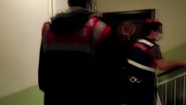 PARA SÜSÜ VERİLMİŞ GAZETE KAĞITLARINI AVUSTRALYA DOLARI DİYE SATTILAR