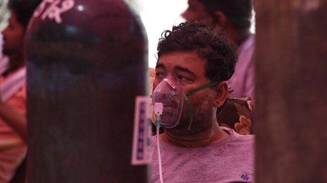 Andhra Pradesh: Patients lie on roads, share beds amid shortage